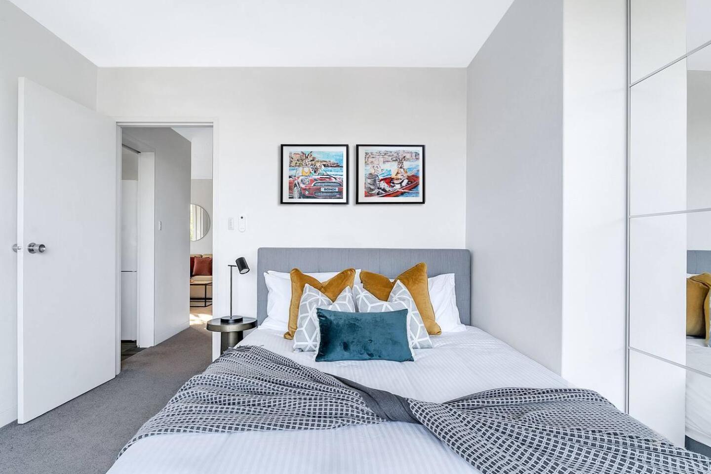 Apartment 'the Crows Nest' - Stylish & Chic, North Sydney