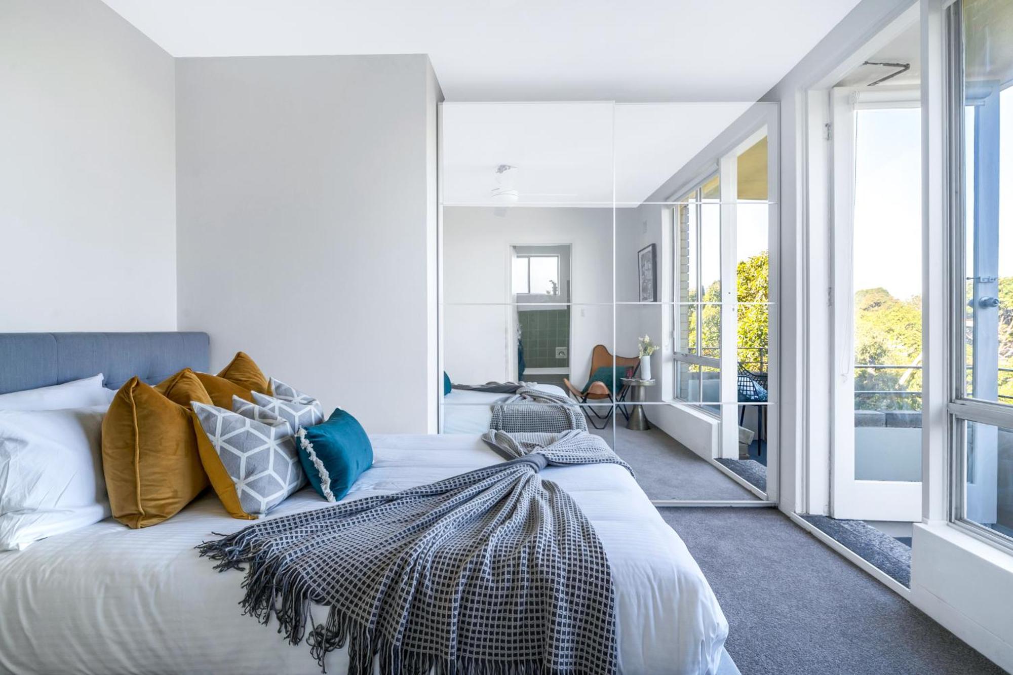 'the Crows Nest' - Stylish & Chic, North Apartment